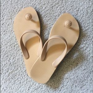 Natural rubber flip-flop for summer. Size 10/11